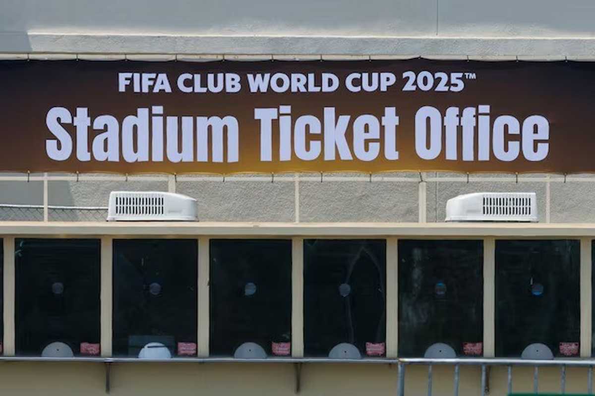 'Suited and booted' immigration officials may stoke Club World Cup anxiety