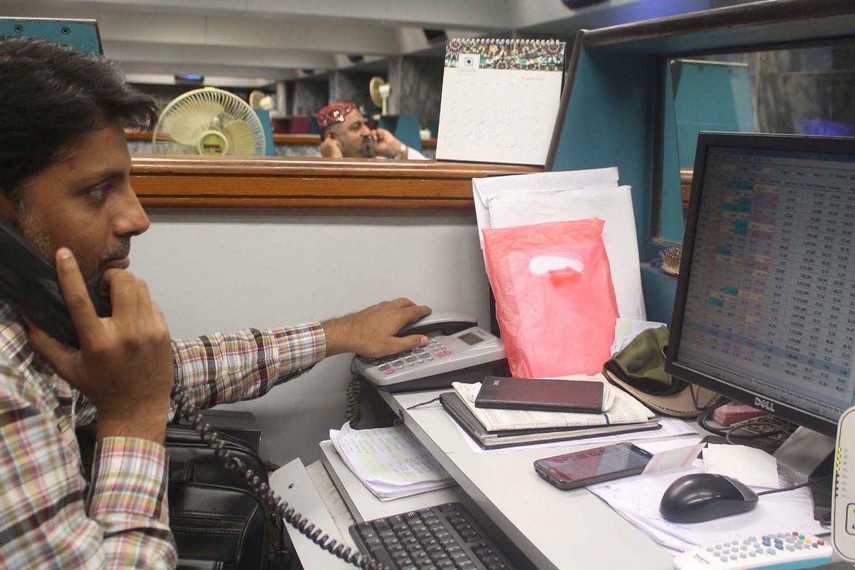 Pakistan stocks poised for year-end rally led by banking sector