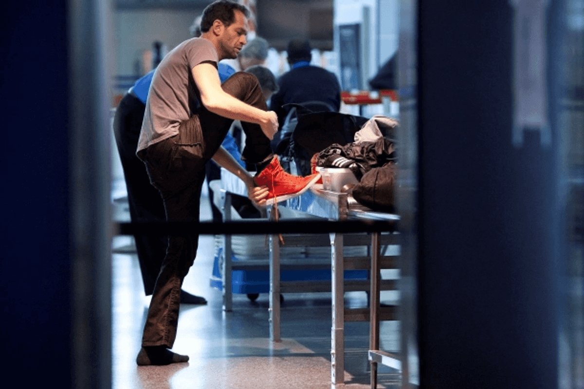 US scraps shoe removal at airport screening