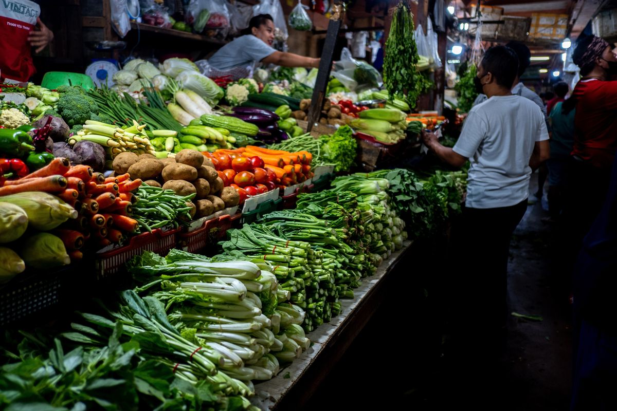 Weekly inflation in Pakistan eases by 0.36% as food prices drop