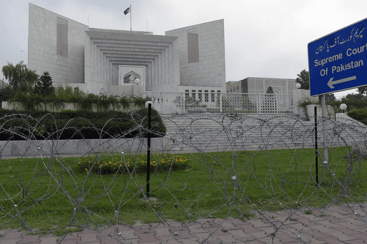 Pakistan top court says president’s power to transfer judges bound by Constitution