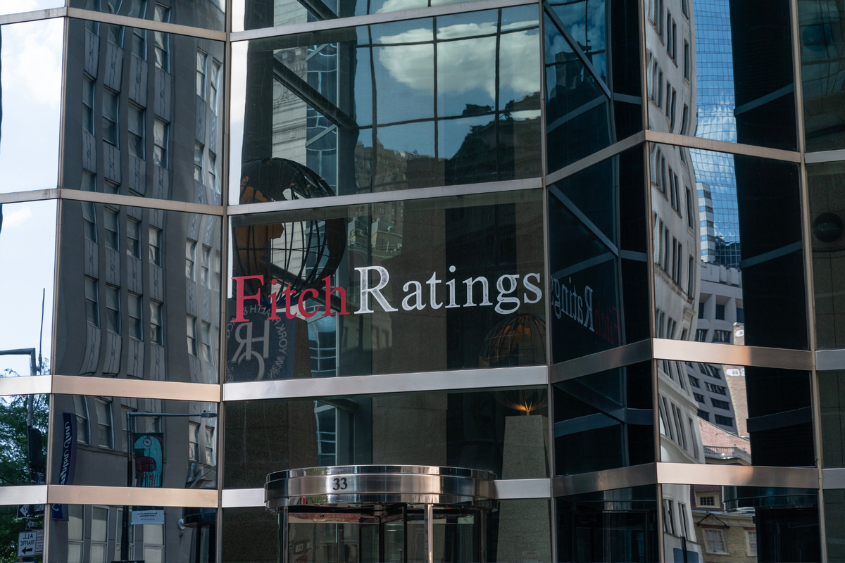 Fitch warns of funding challenges for Pakistan if IMF conditions not met