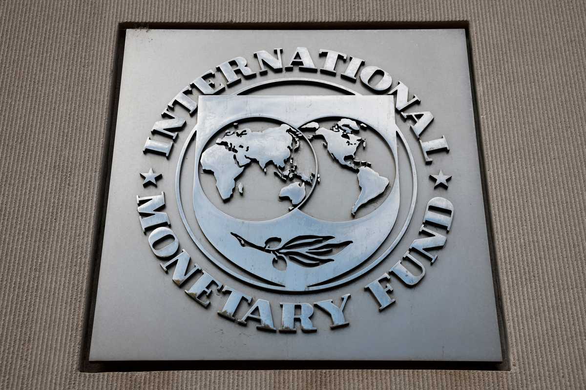 IMF team to visit Pakistan on April 4 for crucial budget talks