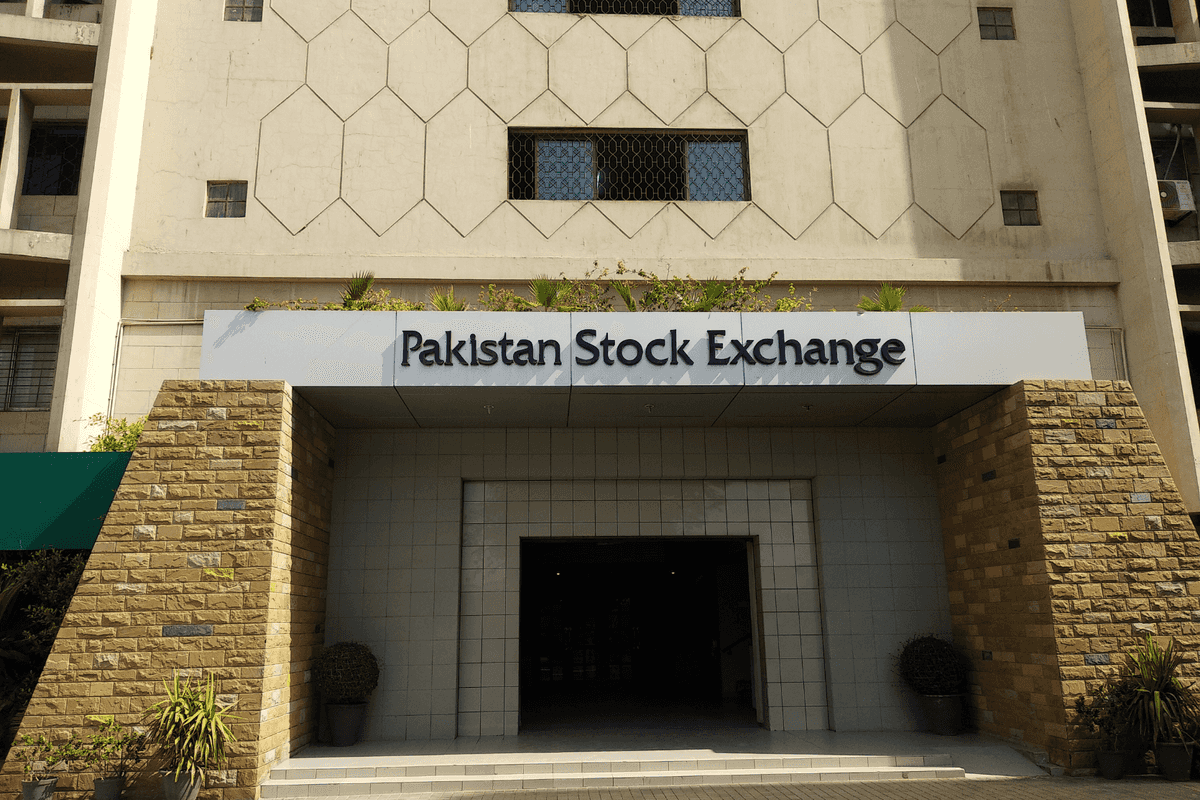 Pakistan stocks anticipate recovery amid positive economic indicators and attractive valuations