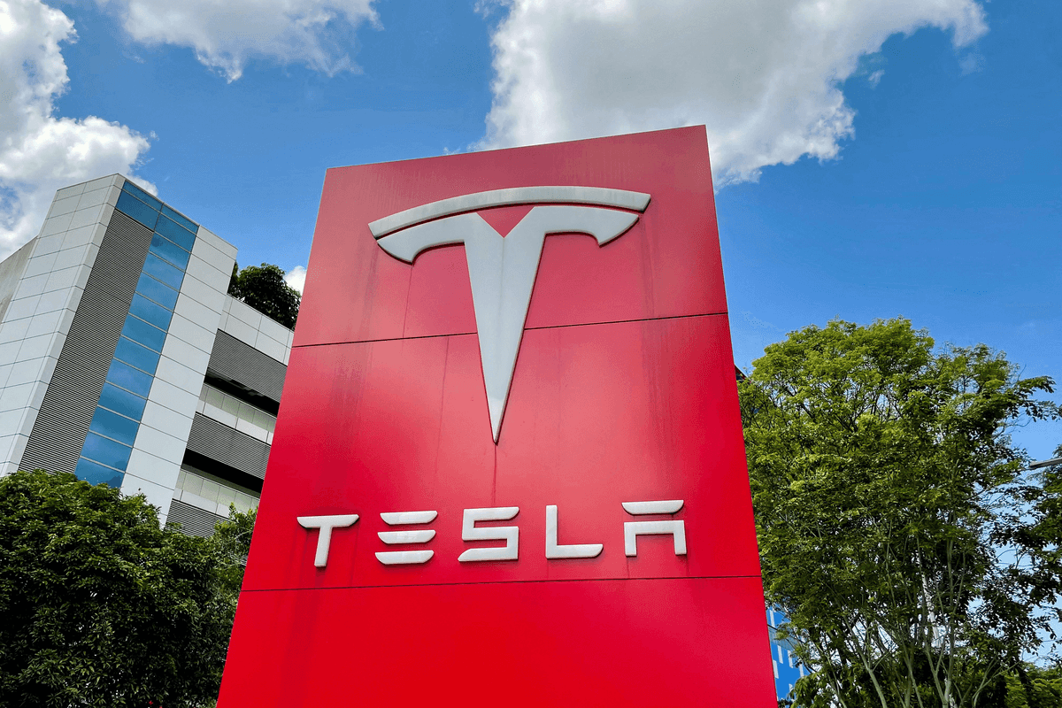 Tesla applies to supply electricity in UK: regulator