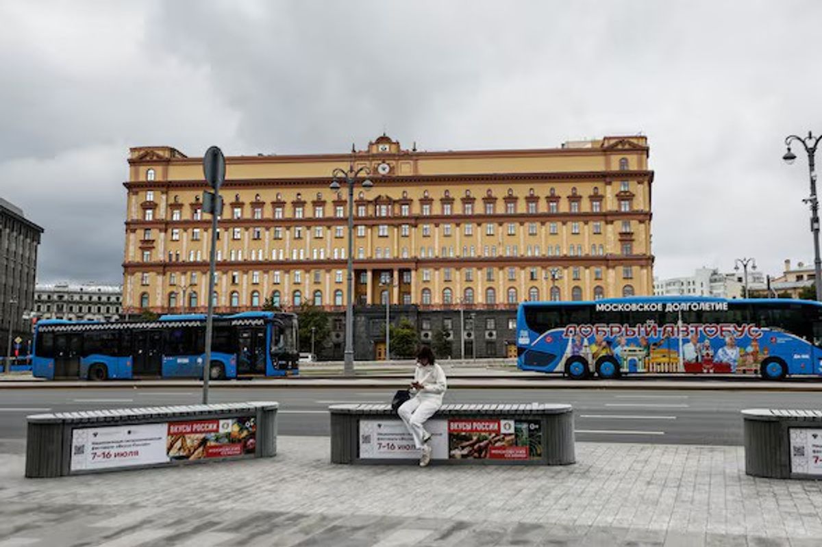 Russia jails IT specialist for 13 years for spying for the United States