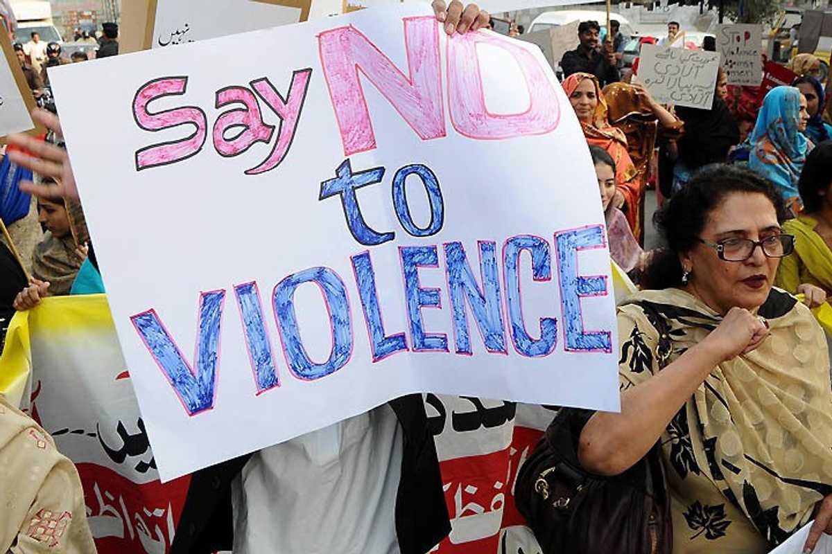 Pakistan moves toward comprehensive domestic violence law