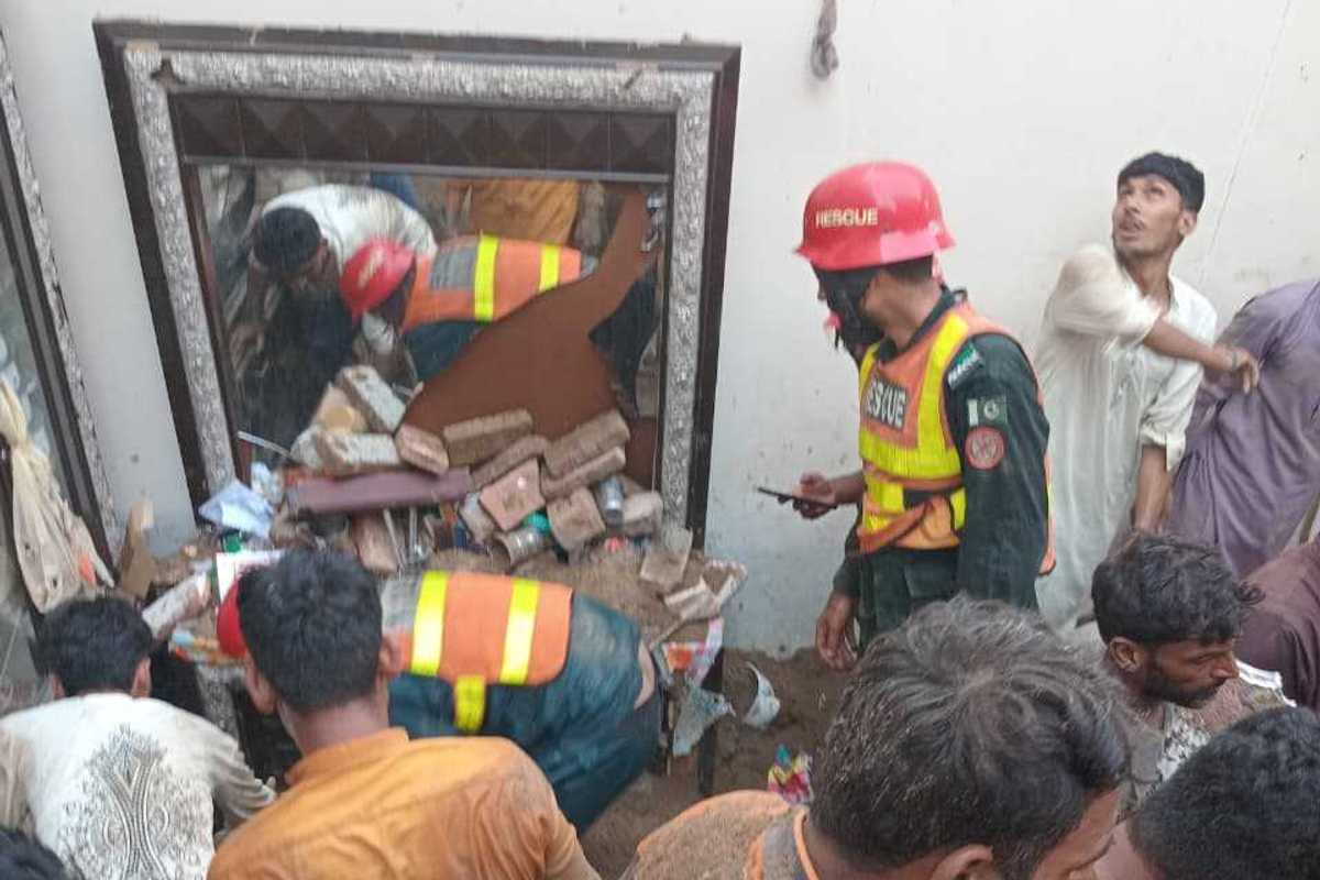 Death toll rises to 14 in Lahore tuition center roof collapse