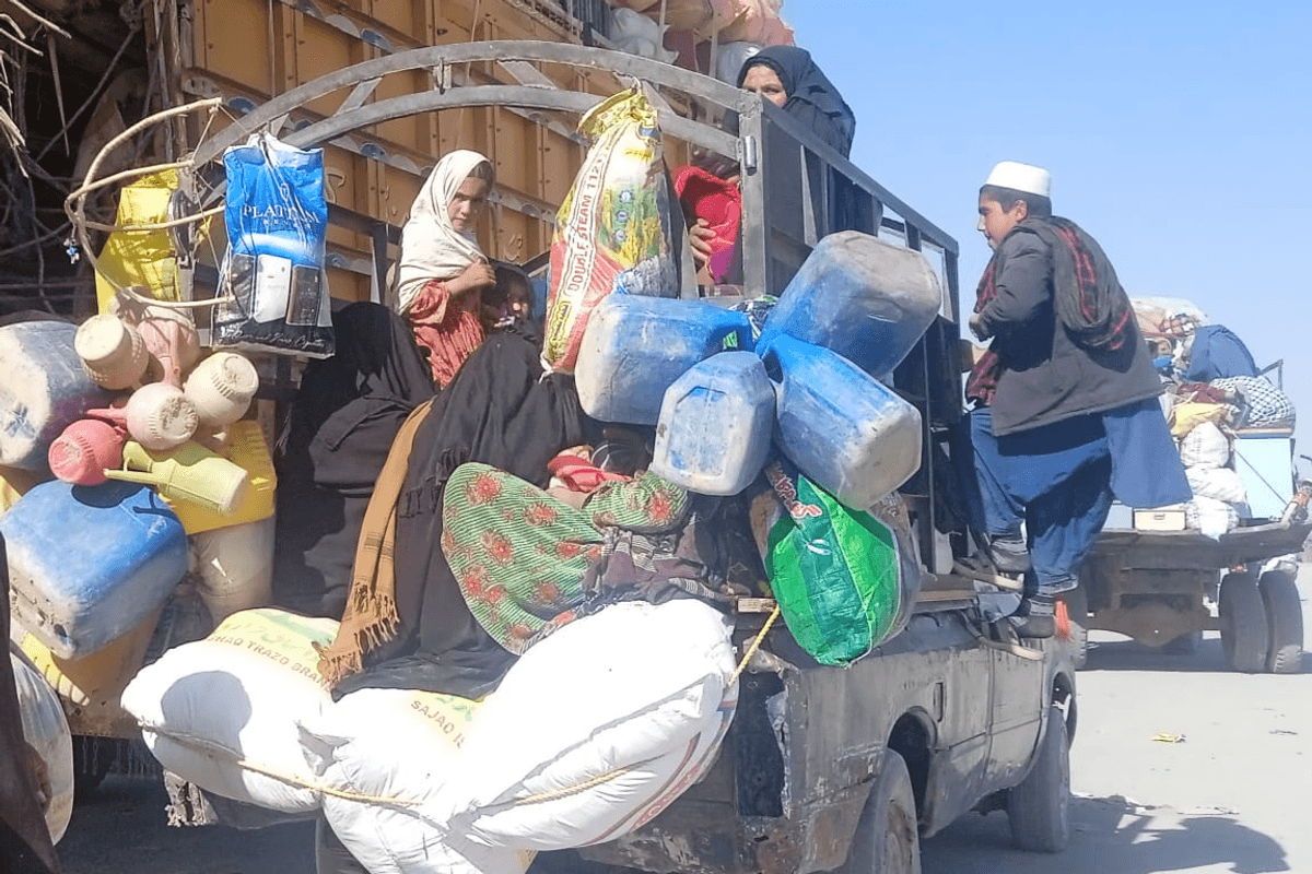 Over one million Afghans return from Pakistan in 2025, UN refugee agency says