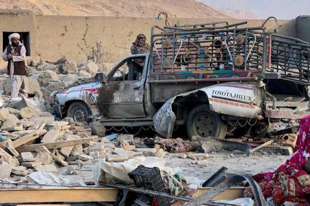 Pakistan says it struck seven militant hideouts near Afghan border after recent suicide attacks