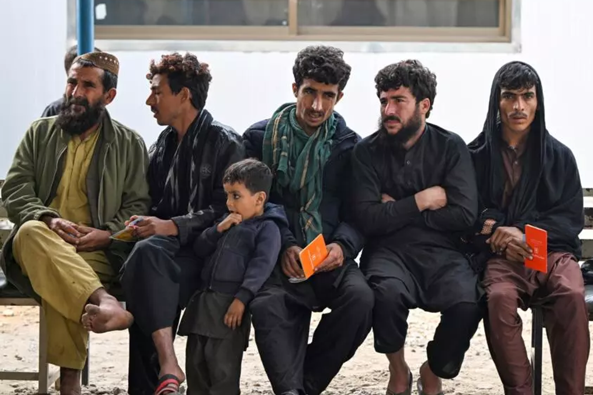 Afghan refugees suffer 'like prisoners' in Pakistan crackdown