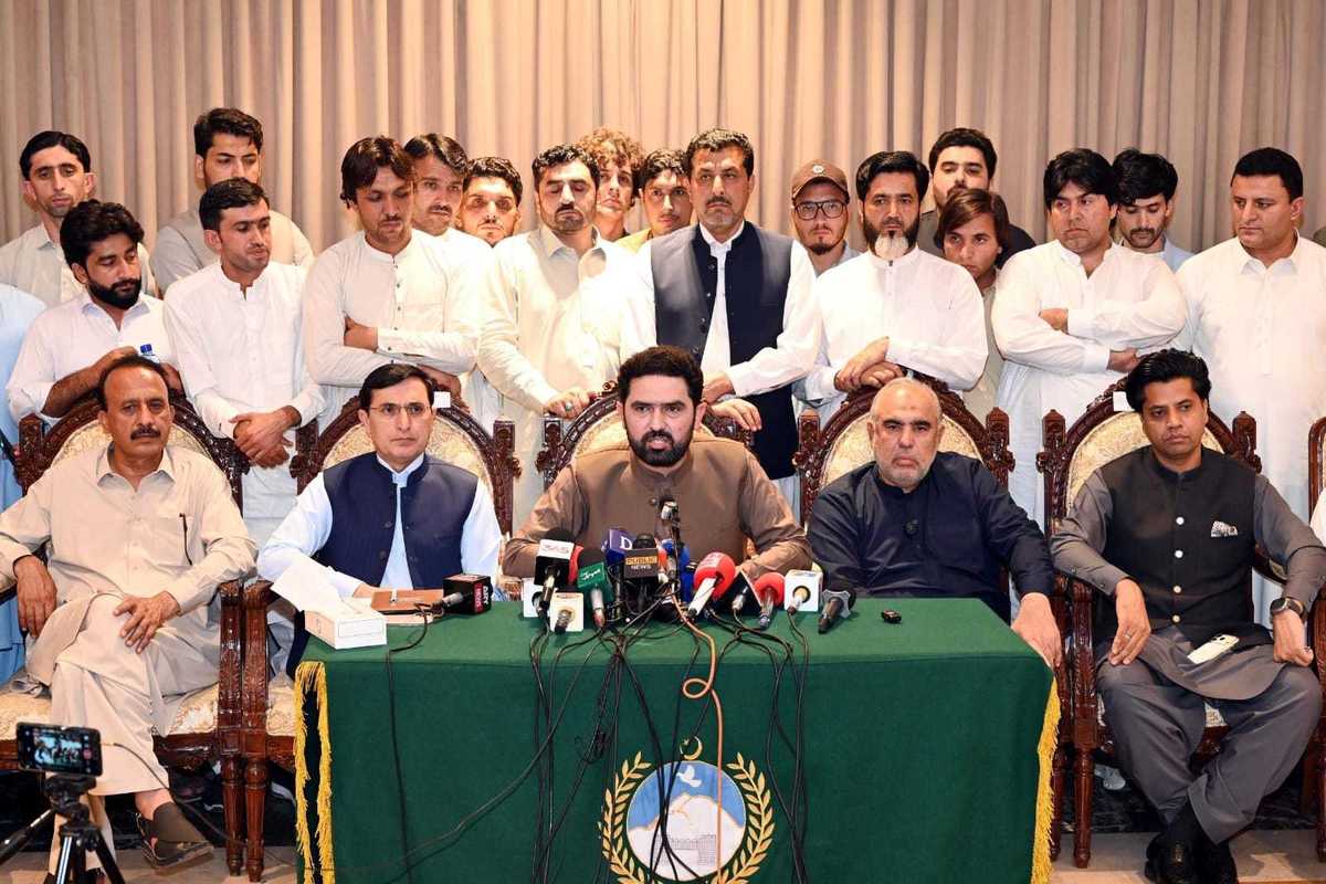 KP CM Afridi reaffirms PTI's Sept. 27 Islamabad march amid arrests