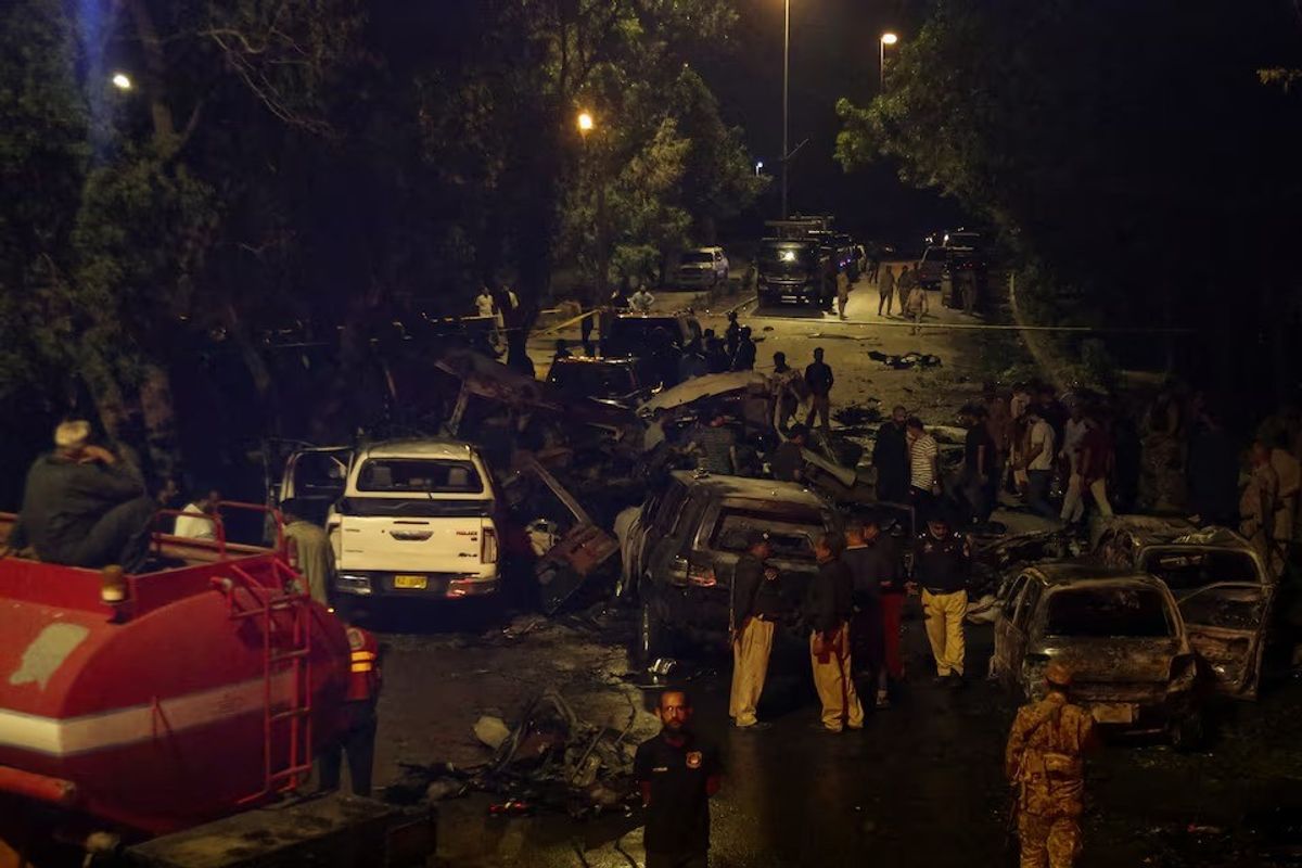 2 Chinese nationals killed in terrorist attack near airport in Pakistan