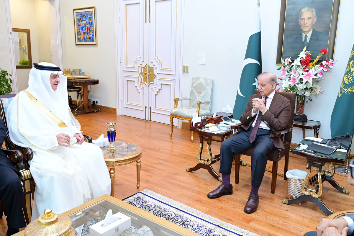 Pakistan urges Gulf nations to help defuse tensions with India