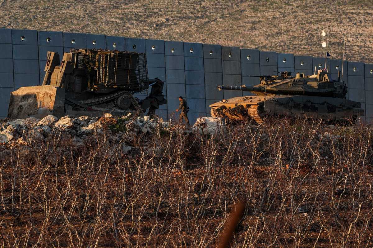 Israeli strike kills three Lebanese soldiers, army says