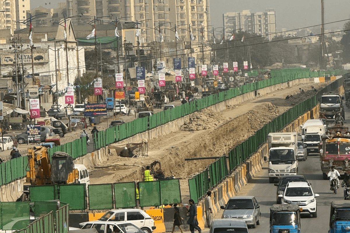 Sindh government faces Rs26 billion damages claim over Karachi BRT contract