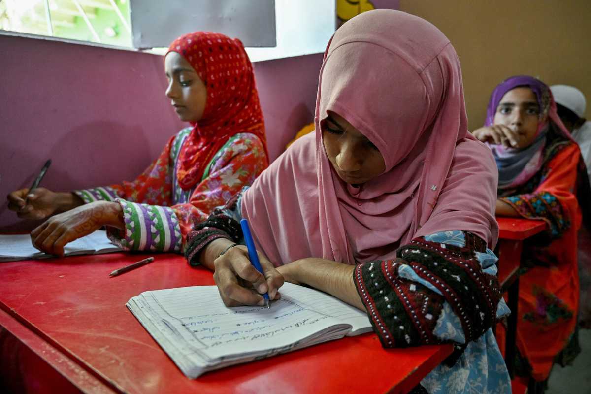 'Education apartheid': schooling in crisis in Pakistan