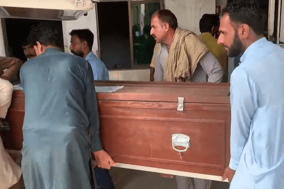 Pakistani woman's body returned home after death in Saudi prison