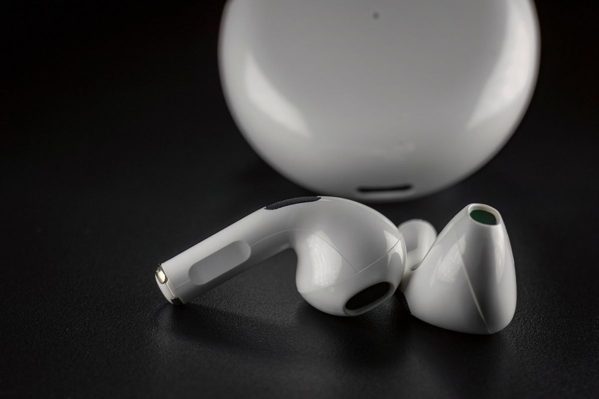 Apple to introduce live translation feature for AirPods