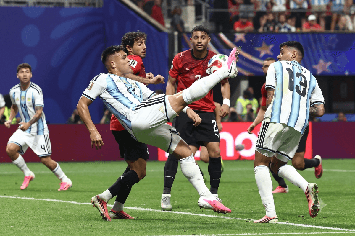 Egypt 'cheated' in Argentina Egypt World Cup thriller, says coach Hassan