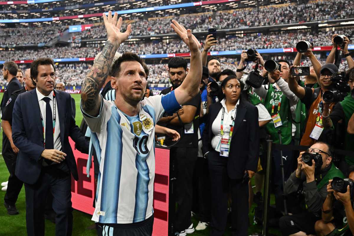Messi breaks World Cup scoring record as Argentina advance, France survive weather chaos