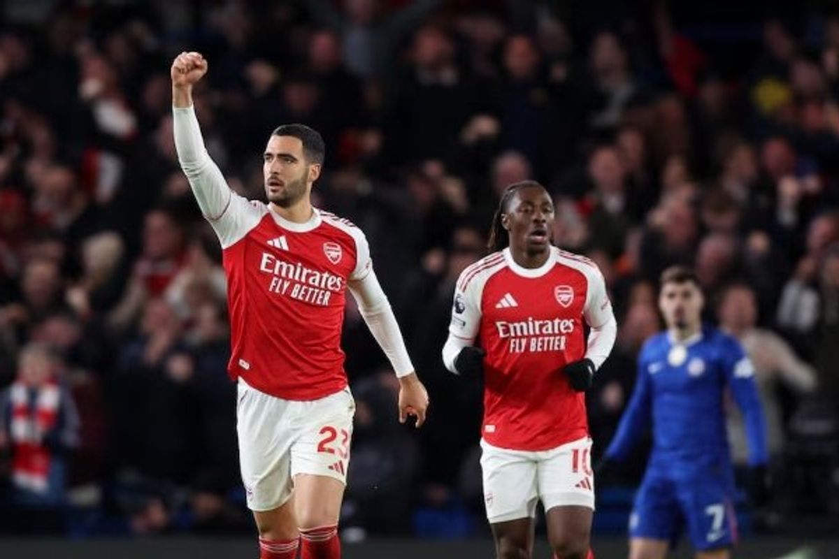 Arsenal go five points clear, Villa roar back at Brighton to go third