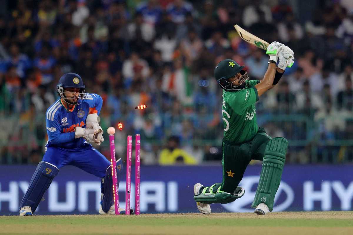 India thumps Pakistan in T20 World Cup showdown