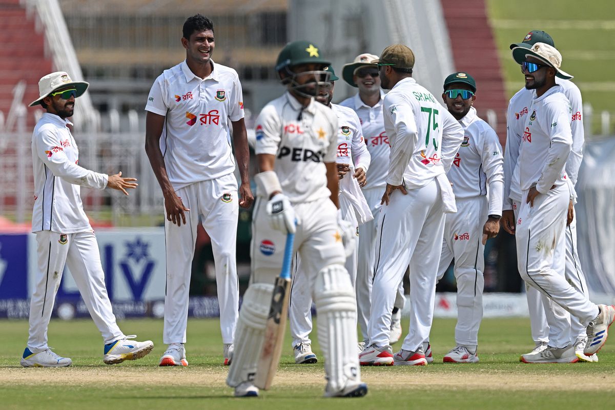 Bangladesh eye historic series sweep as Pakistan crumble in Pindi