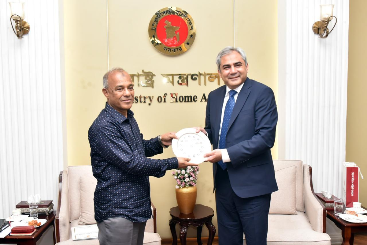 Pakistan, Bangladesh agree on visa-free entry for diplomats and officials
