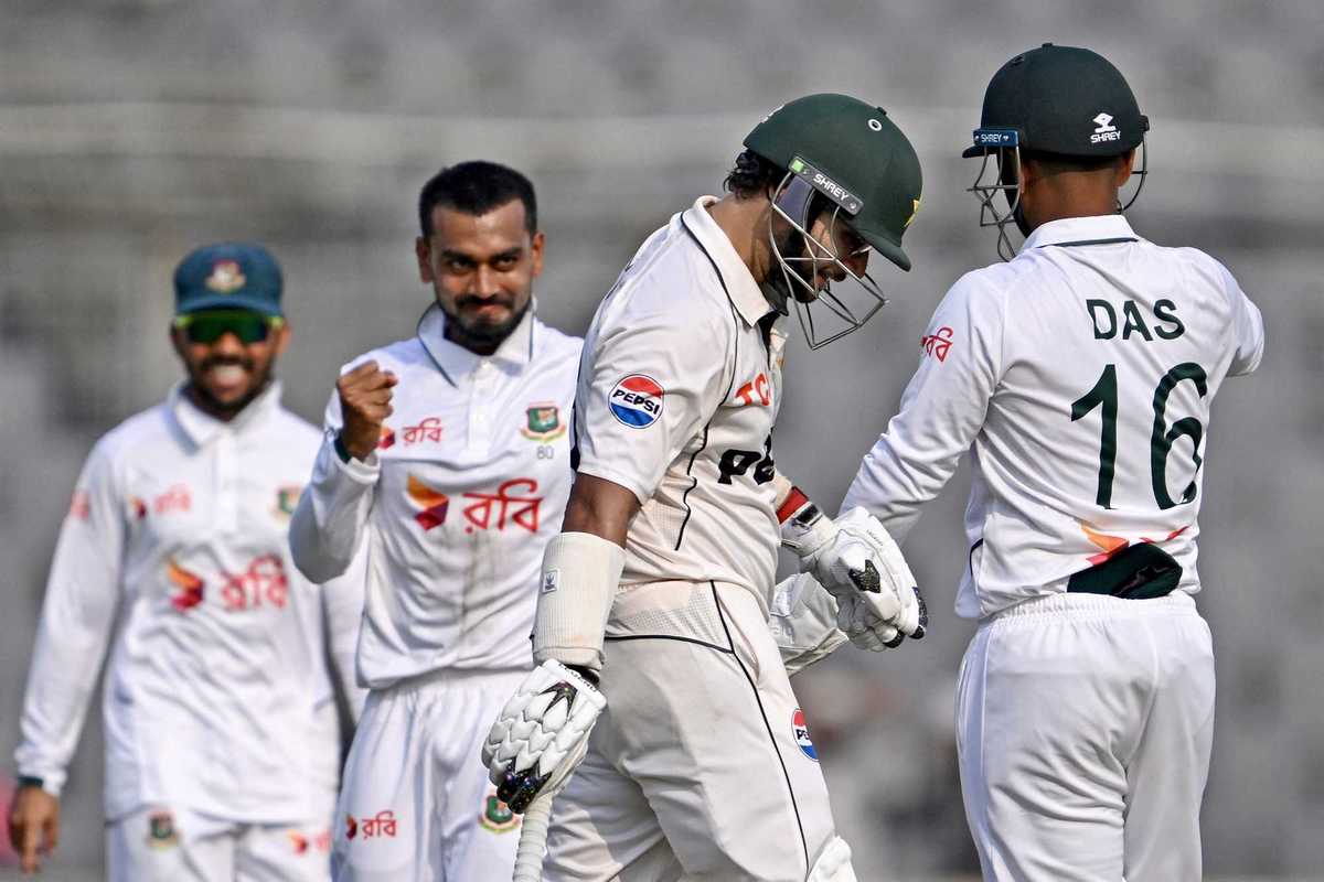 Mehidy takes five wickets as Bangladesh lead Pakistan in rain-hit first Test