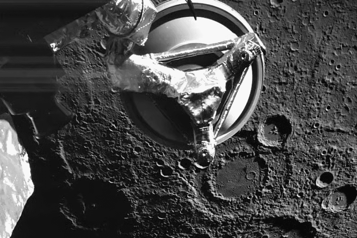 Spacecraft bound for Mercury begins tricky arrival phase