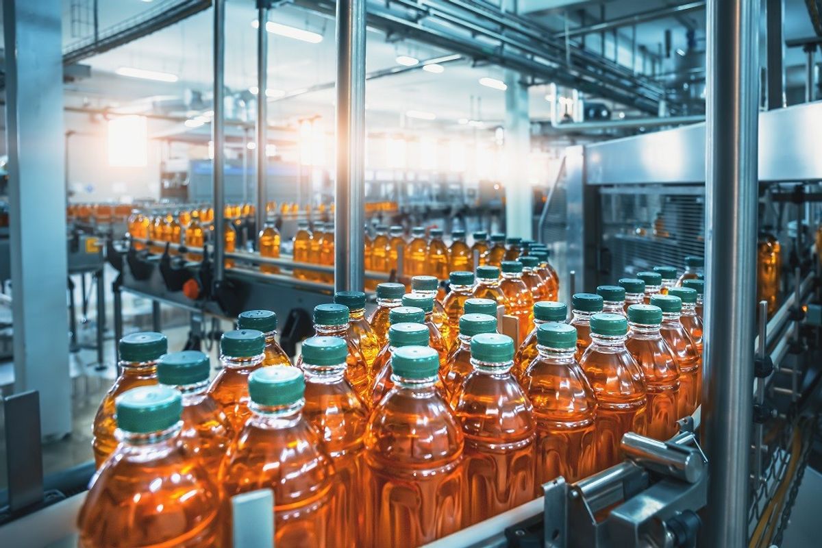 Pakistan deploys tax officers to monitor beverage industry in Lahore and Karachi