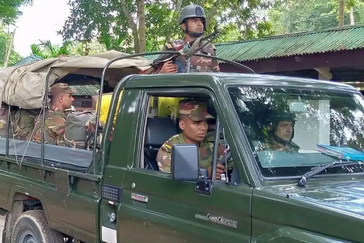 Bangladesh detains senior army officer in staged killing case