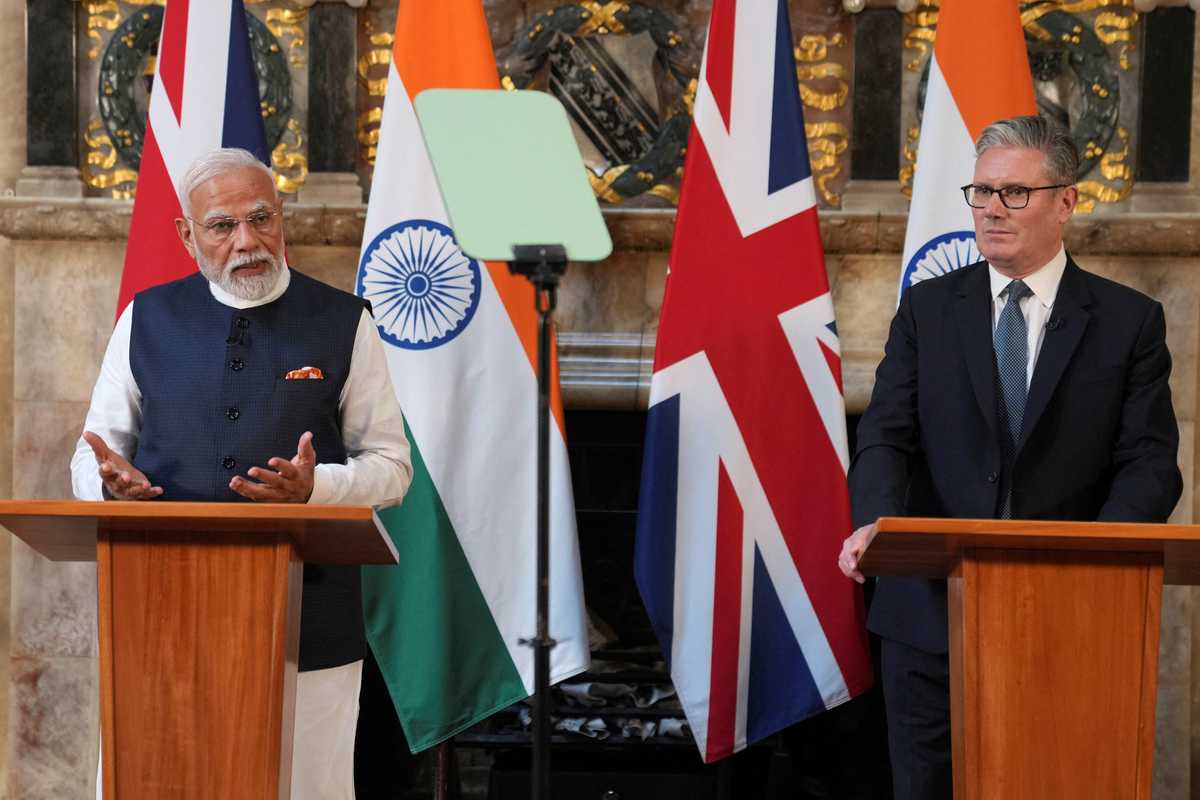 Britain and India sign free trade pact during Modi visit