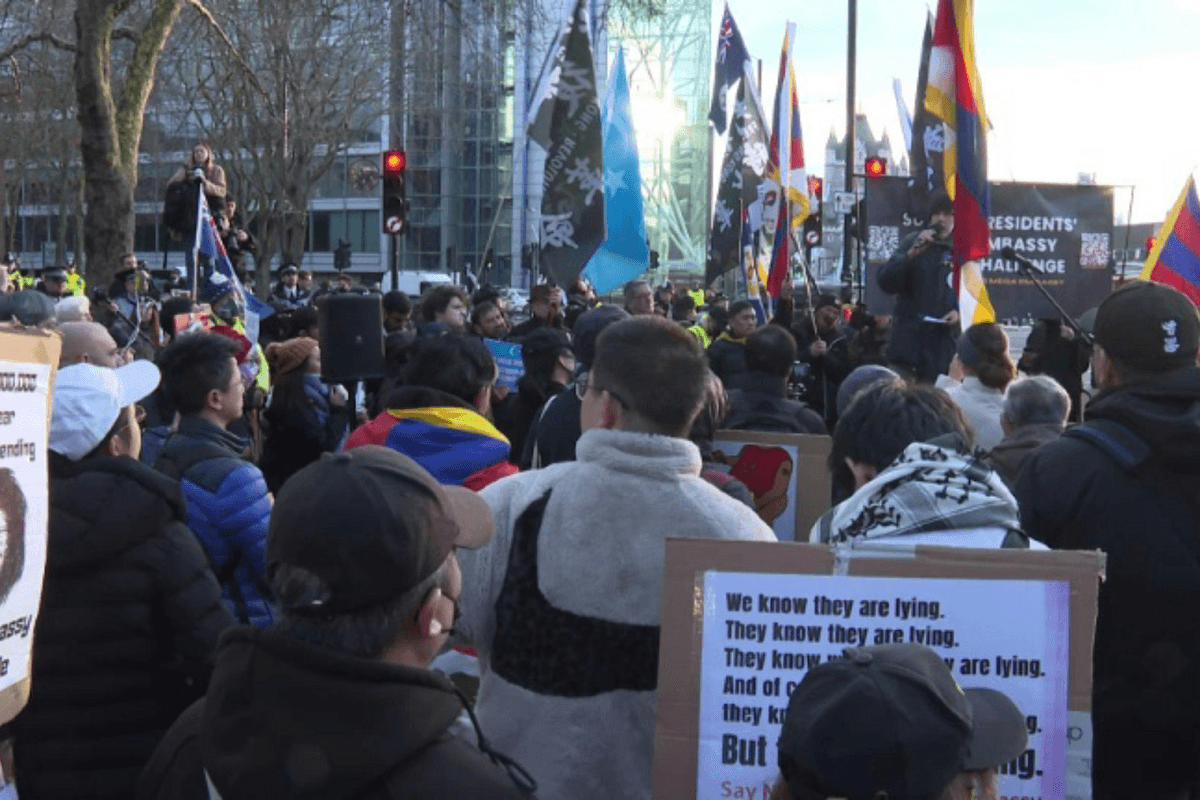 Hundreds in London protest against Beijing 'mega embassy'
