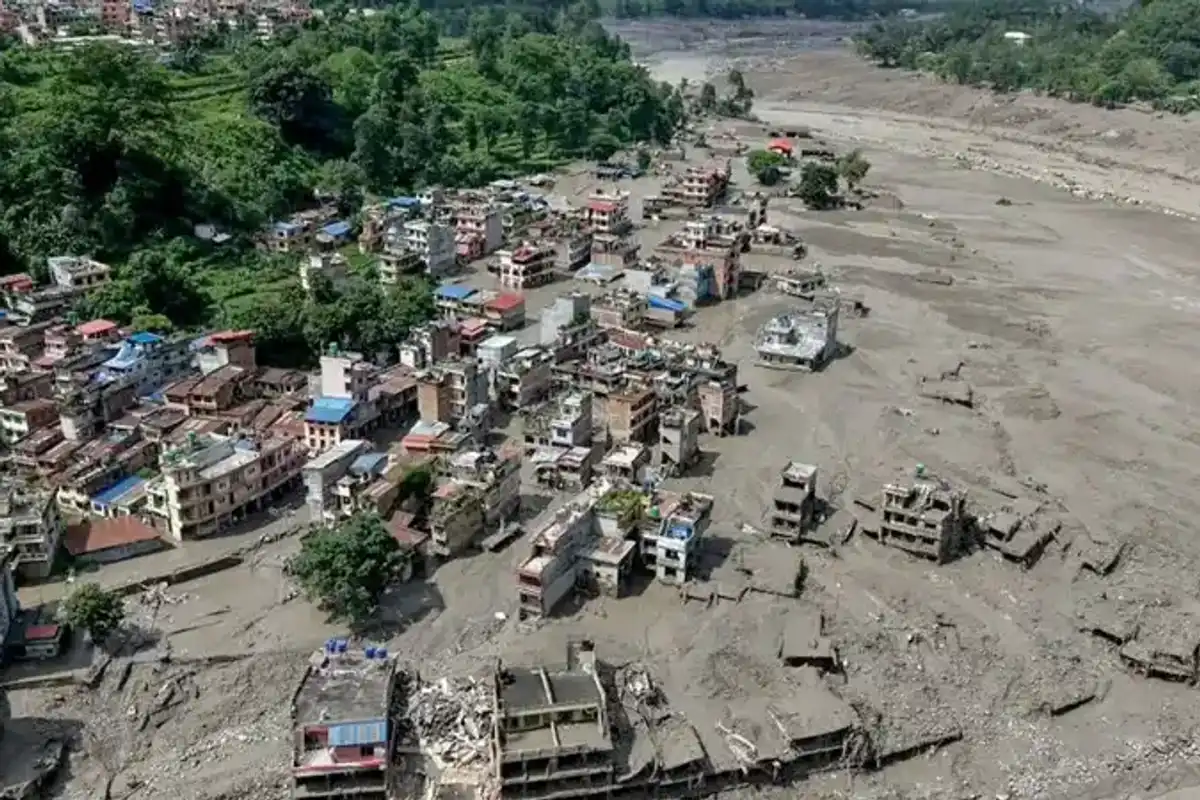 Search for 1,000 missing after deadly Nepal-Tibet floods