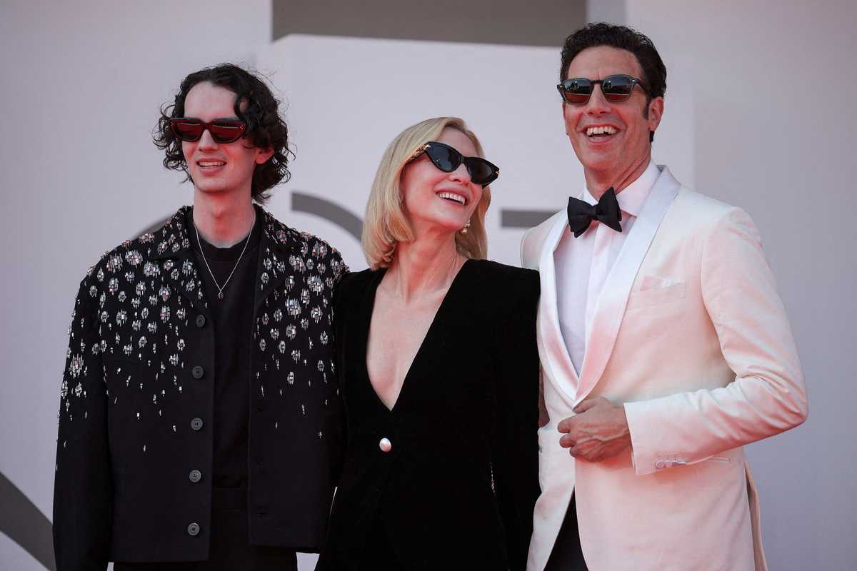 Secrets and speedy thumbs as Blanchett and Cuaron team up for 'Disclaimer' TV series