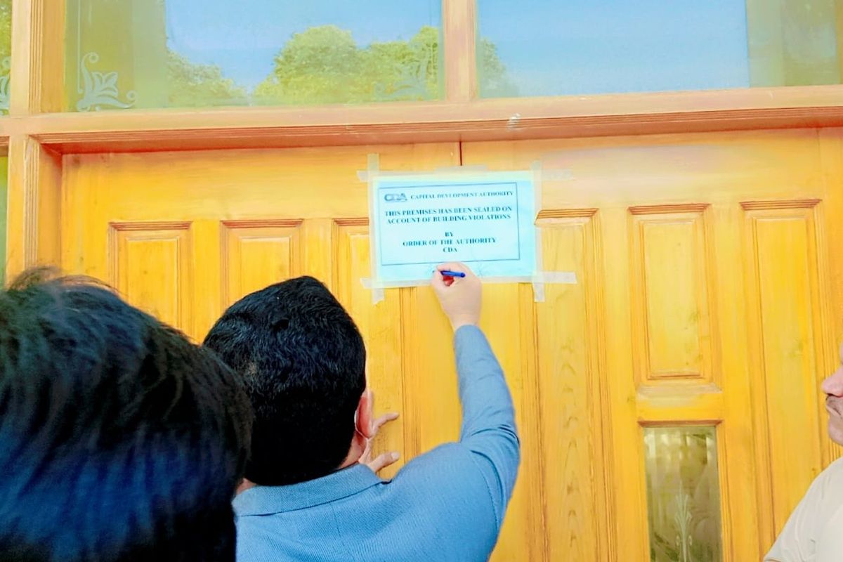 Islamabad authorities partially seal KP House over ‘lease expiry, by-law violations’
