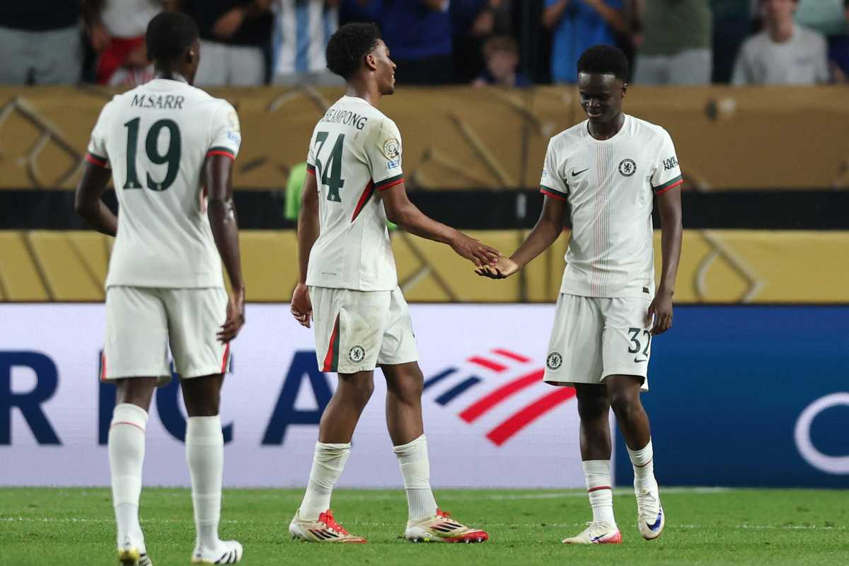 Chelsea through to Club World Cup knockouts, Benfica beat Bayern