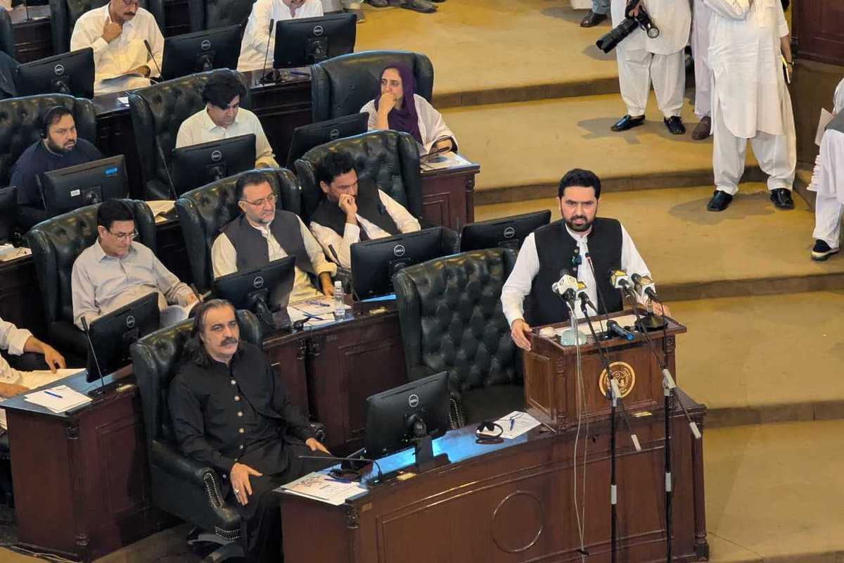 KP unveils PKR 2.17 trillion tax-free budget with 7% pay raise and development push
