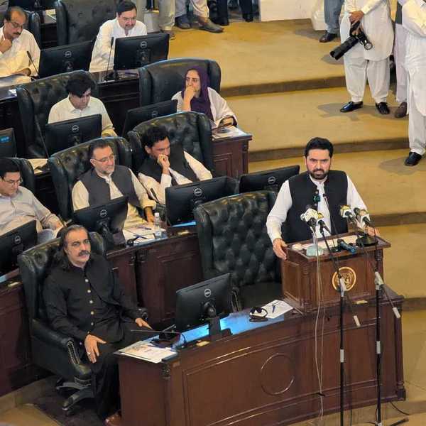 KP unveils PKR 2.17 trillion tax-free budget with 7% pay raise and development push