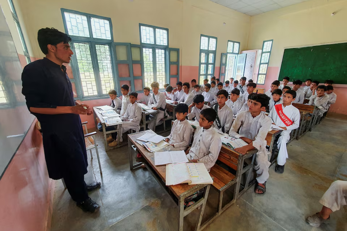 Pakistan’s low spending on education, health stalls human development