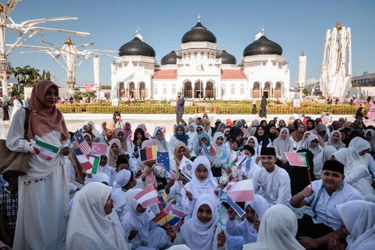 Tears, prayers as Asia mourns tsunami dead 20 years on