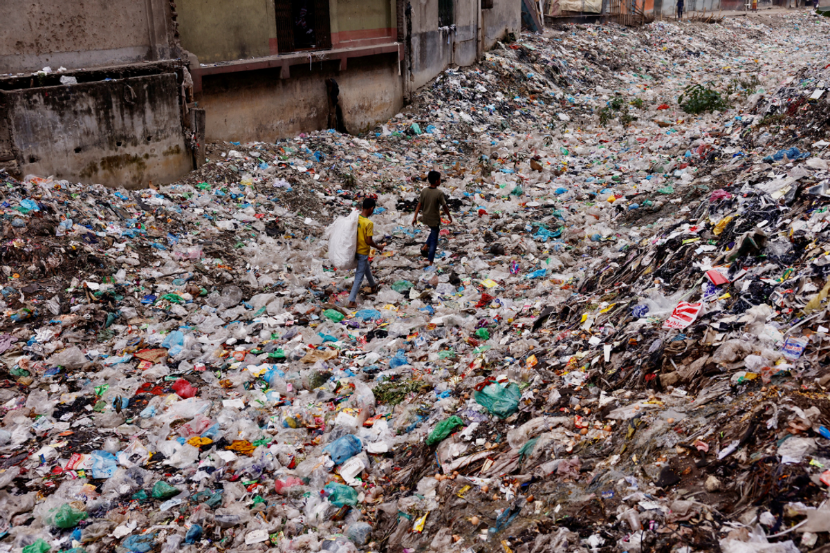 Pakistan calls for ‘plastic tax’ on rich nations