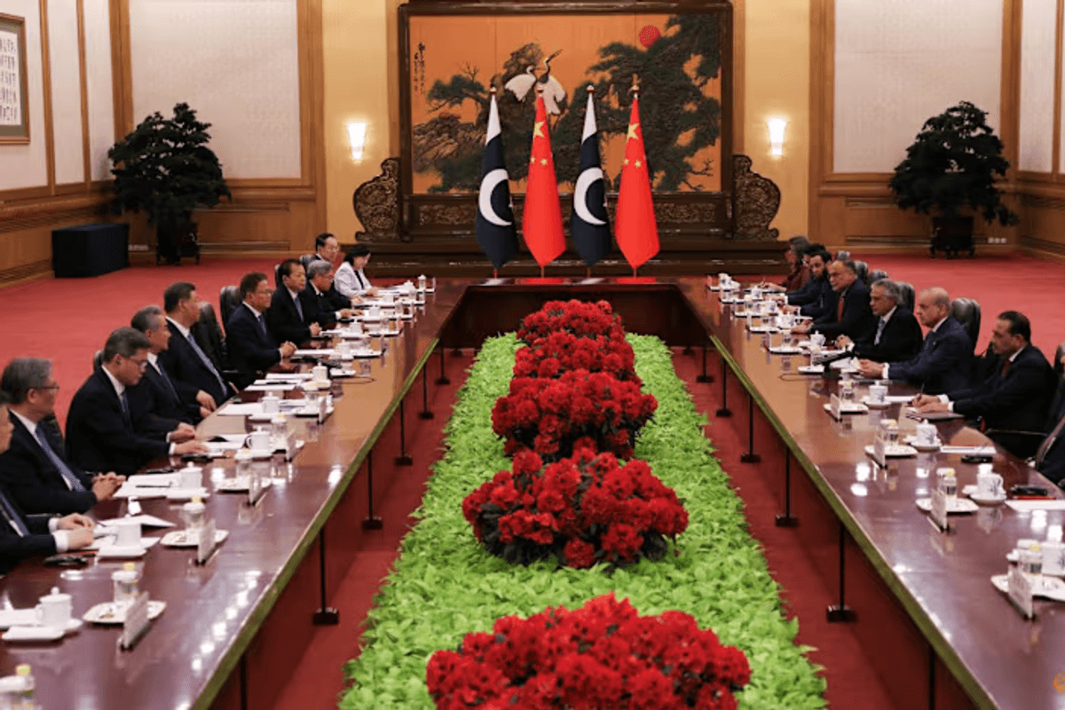 China's Xi meets Pakistan PM Sharif as Iran war mediation drags on