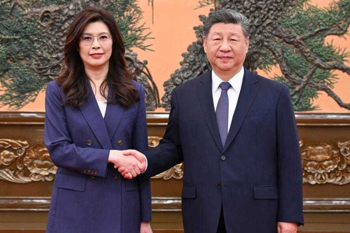 Xi meets Taiwan opposition chief, expresses ‘full confidence’ in China-Taiwan unity