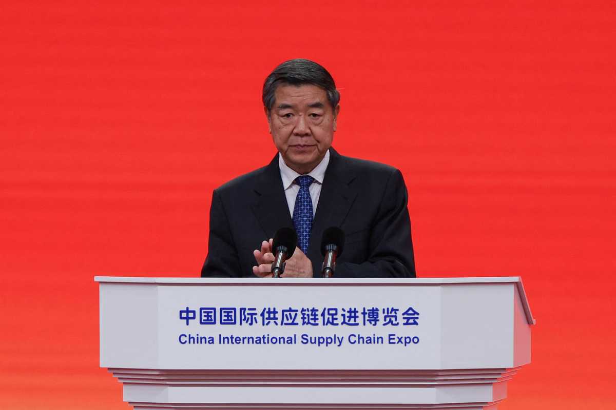 Top China trade official says world in 'turbulence and transformation'