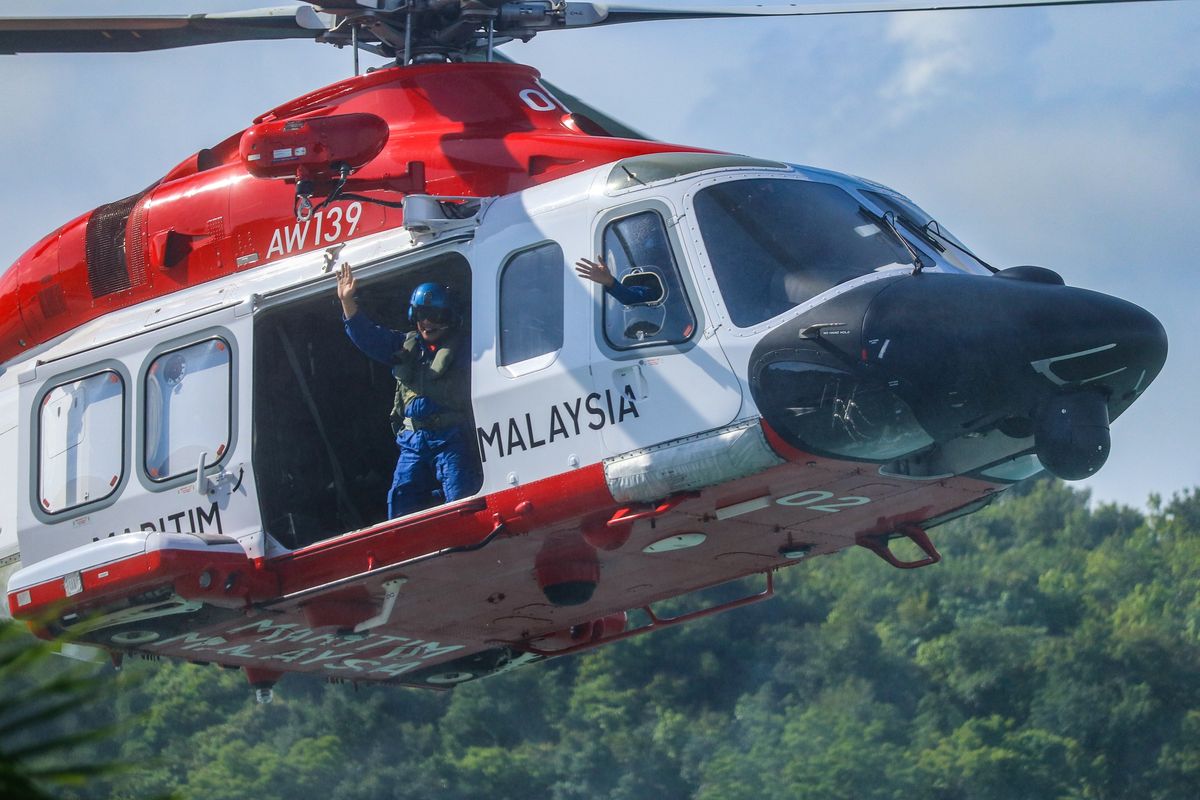 Malaysia turns back boats carrying 300 migrants from Myanmar