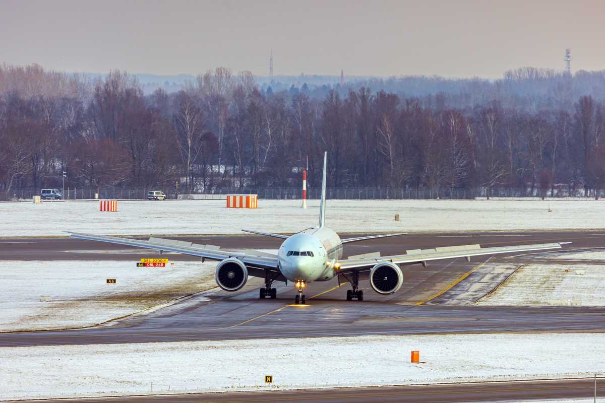 Snow, black ice cancels dozens of flights in Germany