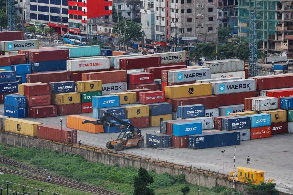Bangladesh orders striking tax officials back to work; port operations hindered